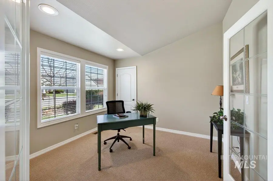 2043 E Dworshak Drive, Meridian, ID 83642 - #3