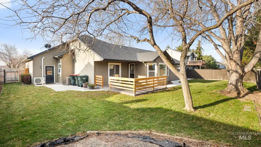 2832 E Indian Creek Dr, Meridian, ID 83642 - #3