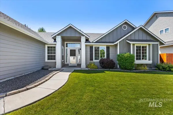 4991 N Sun Shimmer Ave, Meridian, ID 83646