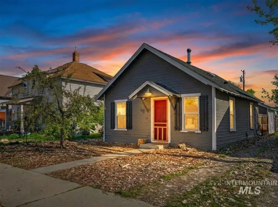 722 S Washington, Emmett, ID 83617 - #2