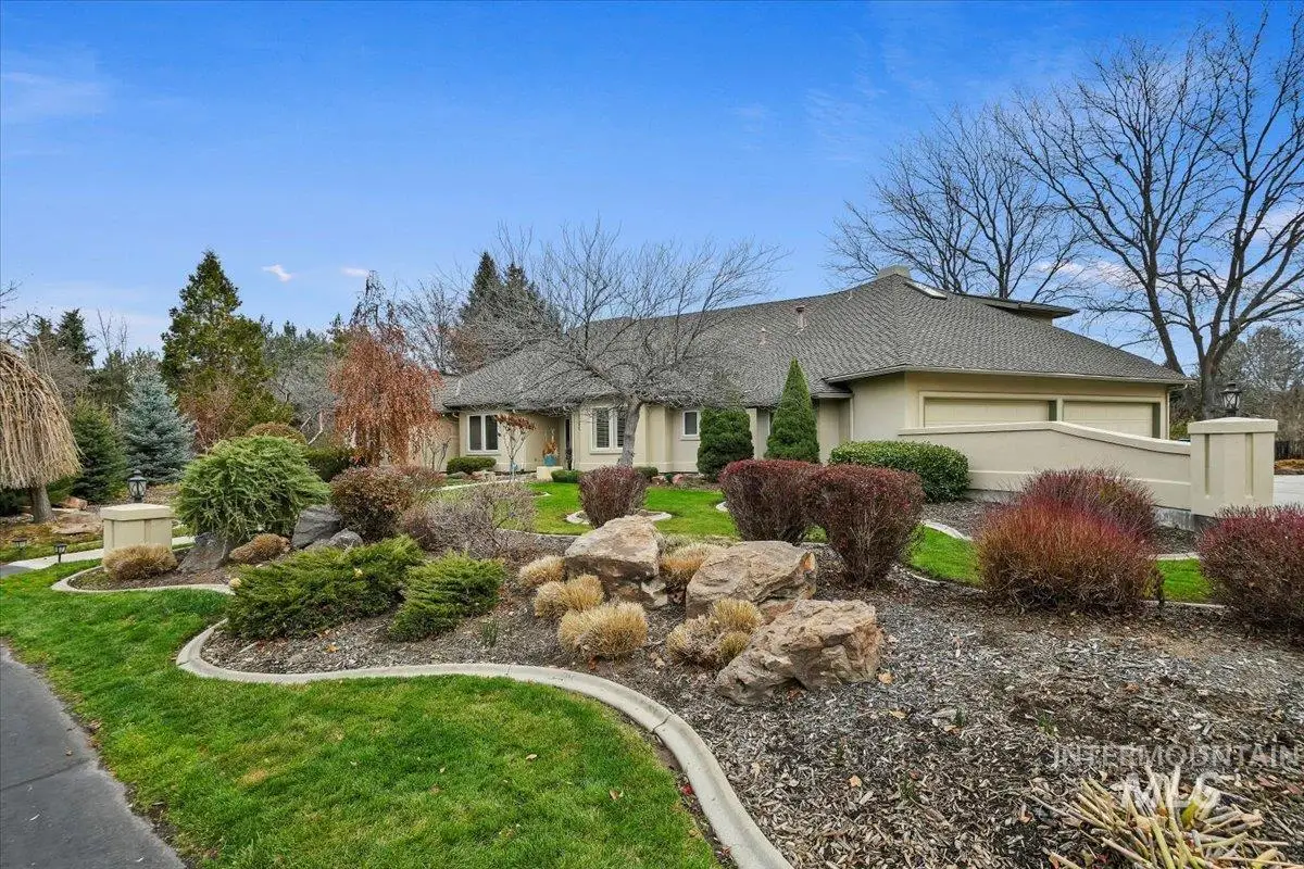 5280 N Lakemont Ln, Garden City, ID 83714 - #1