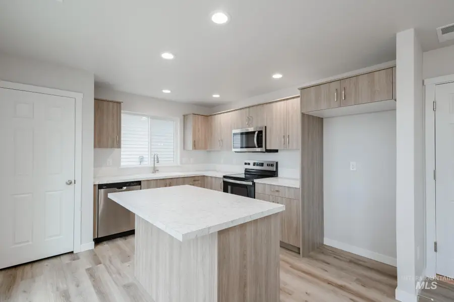 1711 N Birch St, Jerome, ID 83338 - #2