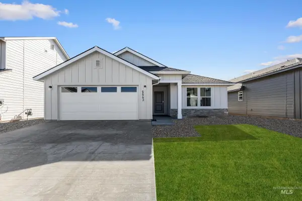 6643 W Redwood Creek Dr, Meridian, ID 83646