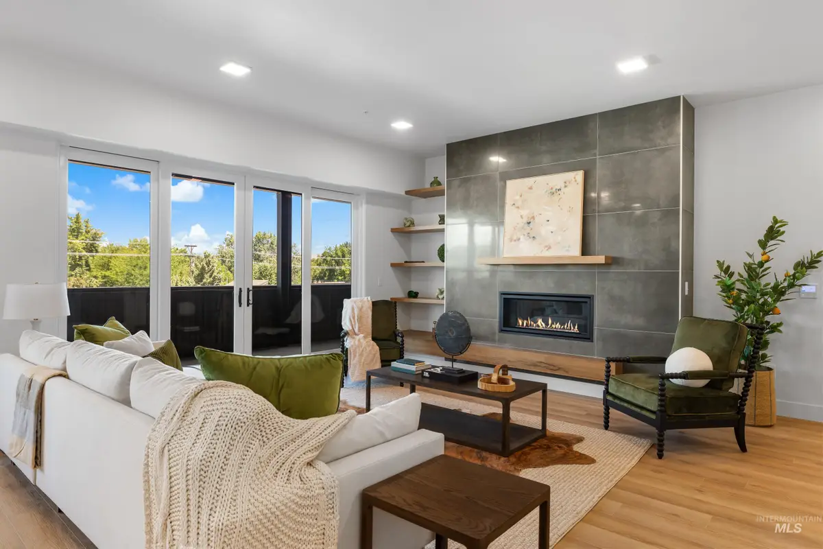 55 E State St #304, Eagle, ID 83616 - #1