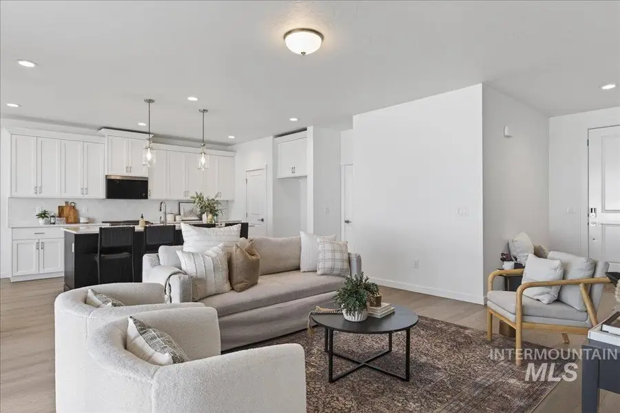 5977 W Snow Currant St, Meridian, ID 83646 - #2