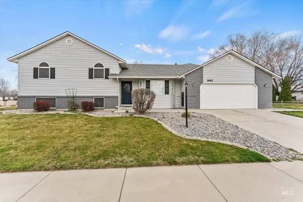 3892 E Eisenhower Dr, Meridian, ID 83642