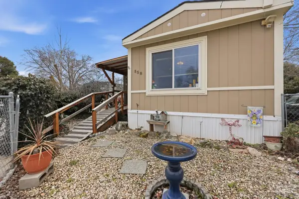 558 Silver City Dr, Boise, ID 83714