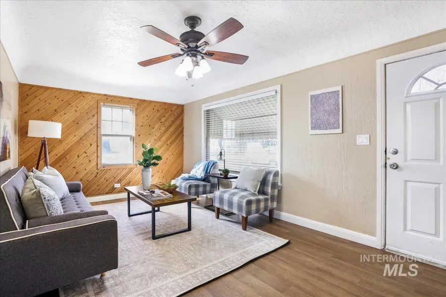 160 Tyler St, Twin Falls, ID 83301 - #3