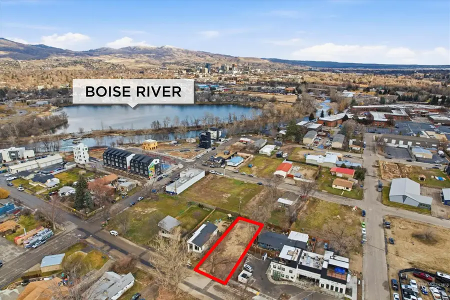 205 E 35th St, Garden City, ID 83714 - #3