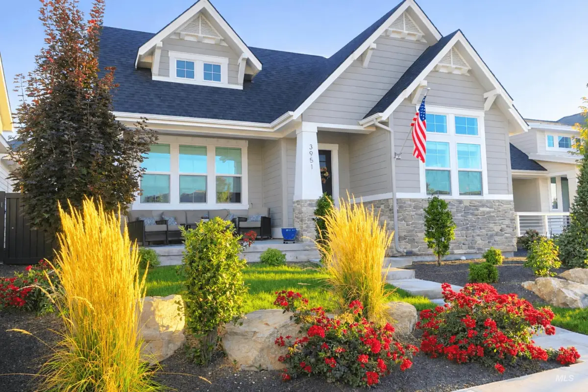 3951 W Farm View Dr, Boise, ID 83714 - #1