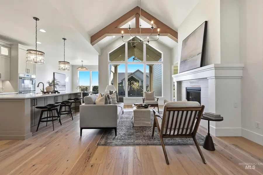 945 E Crescendo St, Meridian, ID 83642 - #3