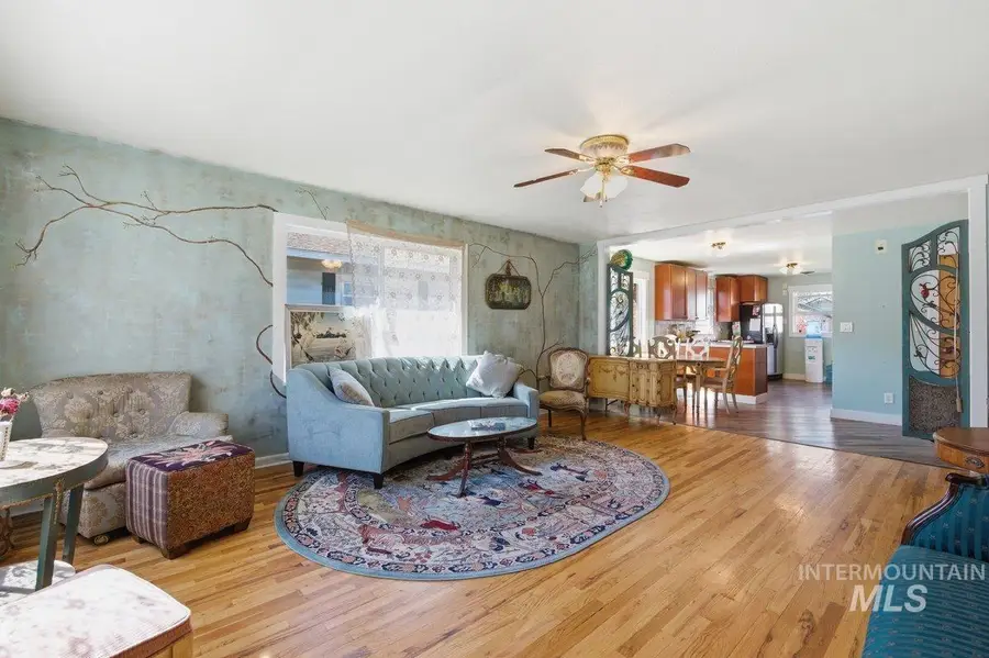 215 17th Ave S, Nampa, ID 83651 - #2