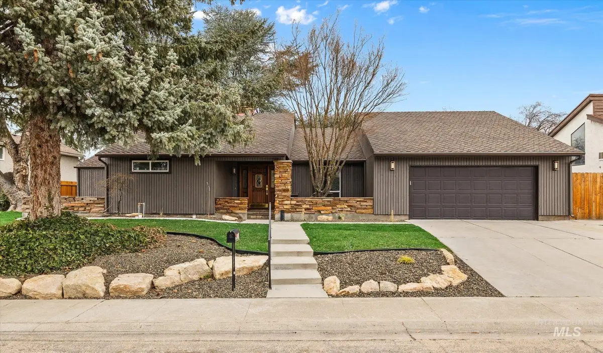 10118 W Hickory Ct, Boise, ID 83704 - #1