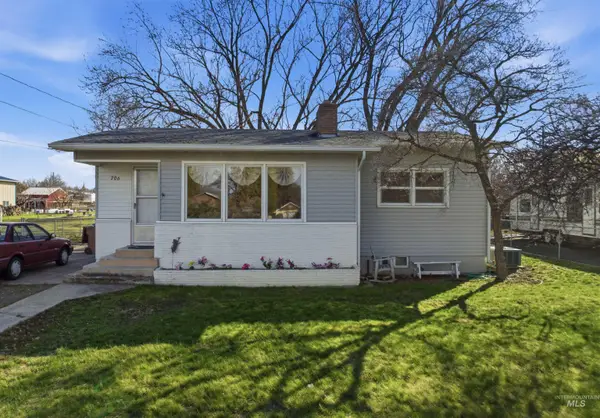 706 Warner Ave, Lewiston, ID 83501