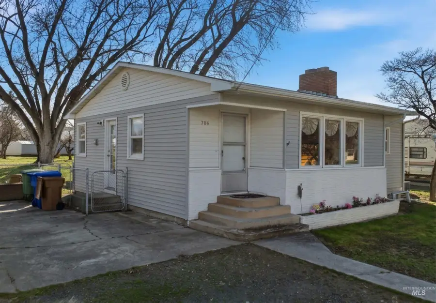 706 Warner Ave, Lewiston, ID 83501 - #2