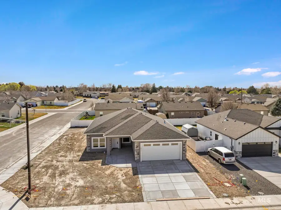 821 23rd Ave E, Jerome, ID 83338 - #2