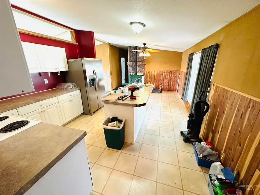 1304 Young Field Ave, Jordan Valley, OR 97910 - #2