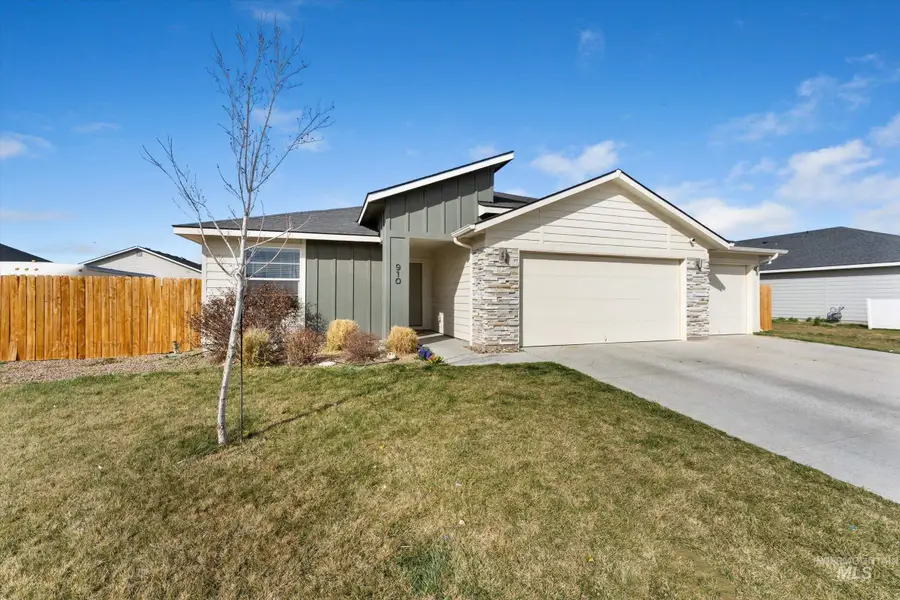 910 SW Miner St, Mountain Home, ID 83647 - #3