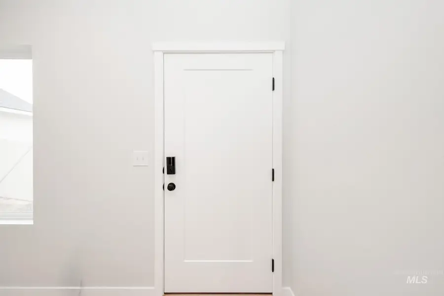 7095 E Shields Dr, Nampa, ID 83687 - #2