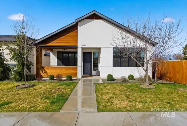 2472 N Birchgrove Ln, Boise, ID 83703