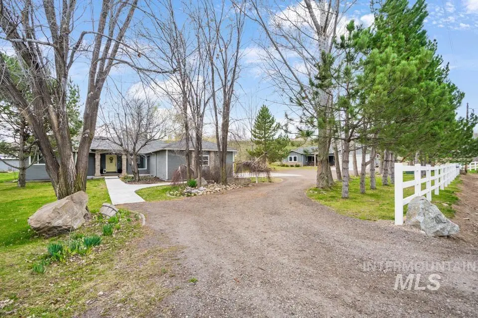 9339 Northview Rd, Middleton, ID 83644 - #1