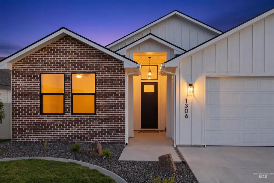 1306 Birch St, Parma, ID 83660 - #2