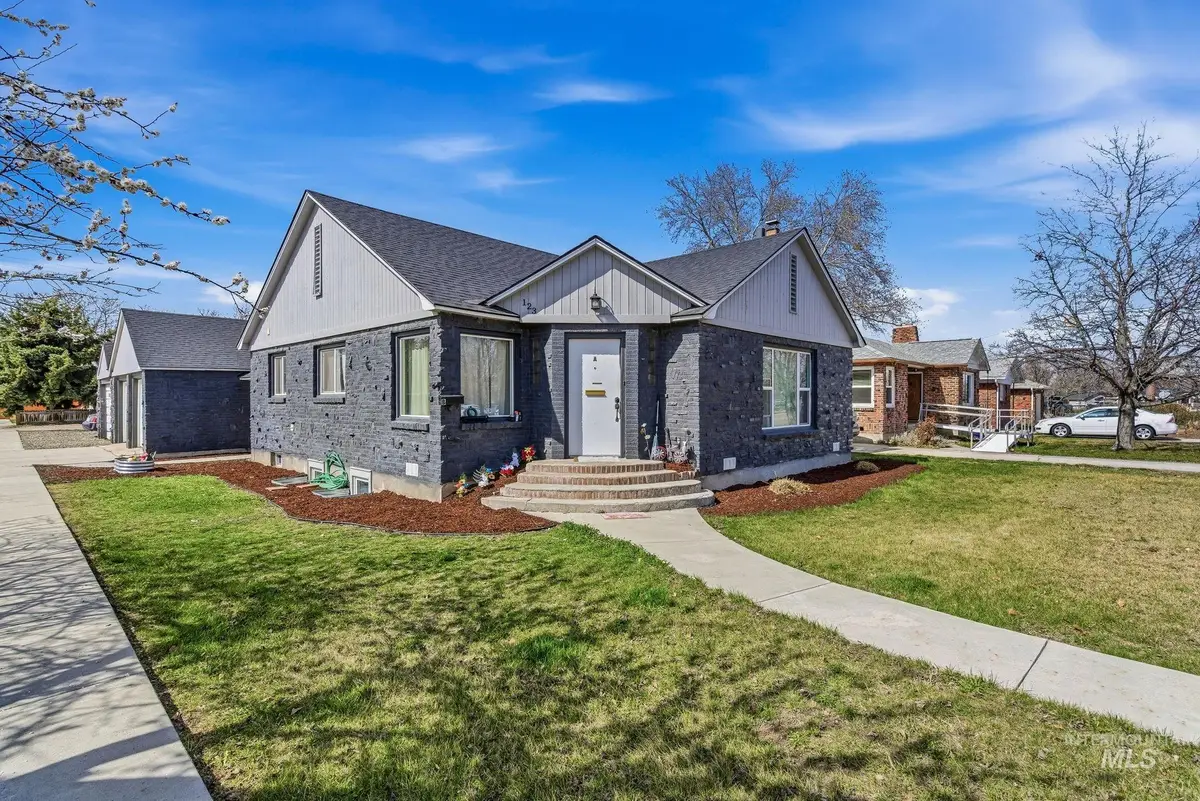 123 S Holly St, Nampa, ID 83686 - #1
