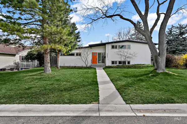 6226 W Edgewater Drive, Boise, ID 83709