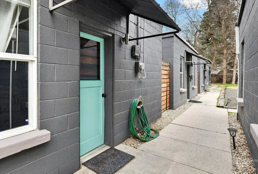 2104 N 18th St, Boise, ID 83702 - #3