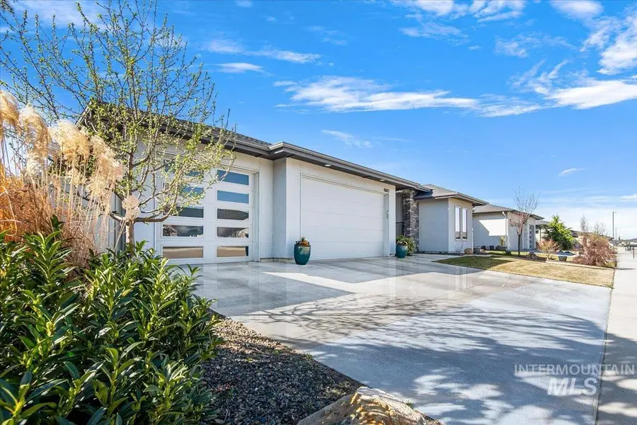 4601 E Copper Point Drive, Meridian, ID 83642 - #3