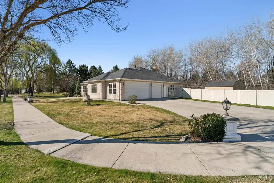 977 N Woodvalley, Eagle, ID 83616 - #3