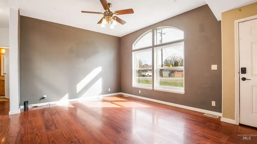 2107 S Phillippi Street, Boise, ID 83705 - #3