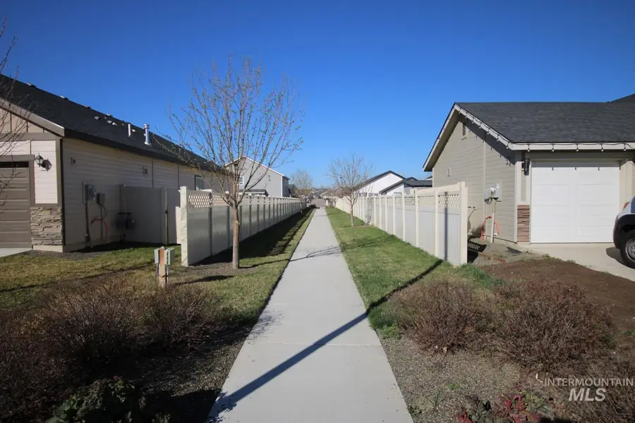 3547 S Trail Ridge Ave, Nampa, ID 83686 - #3
