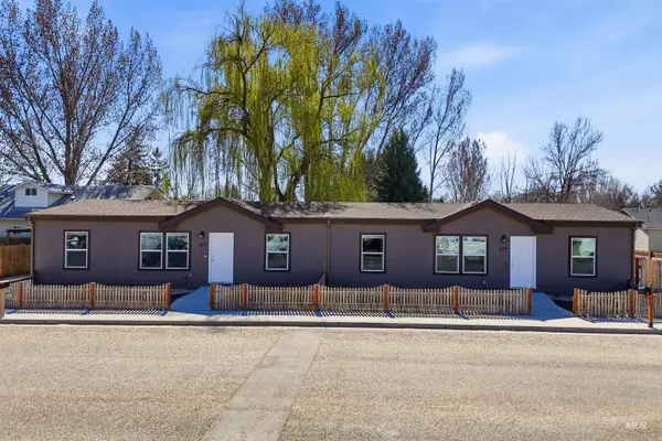 352 & 374 E E Idaho St, Middleton, ID 83644