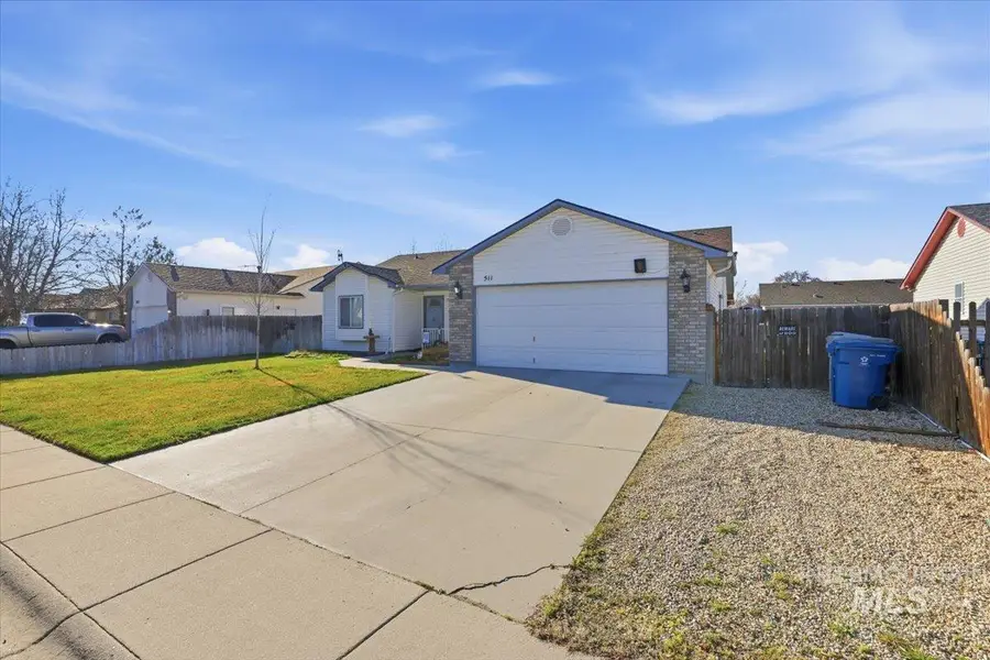 511 S Valley Drive, Nampa, ID 83686 - #2