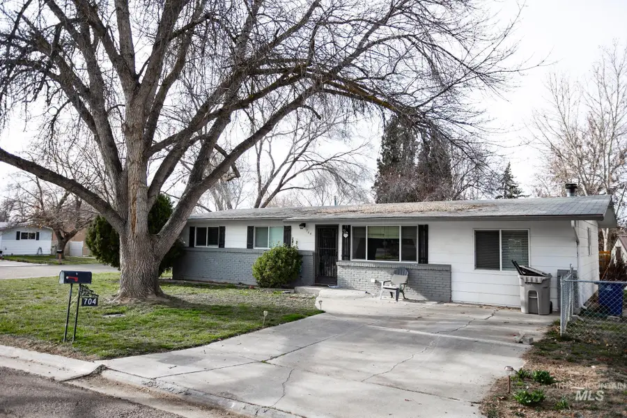 704 Hudson Dr., Nampa, ID 83651 - #2