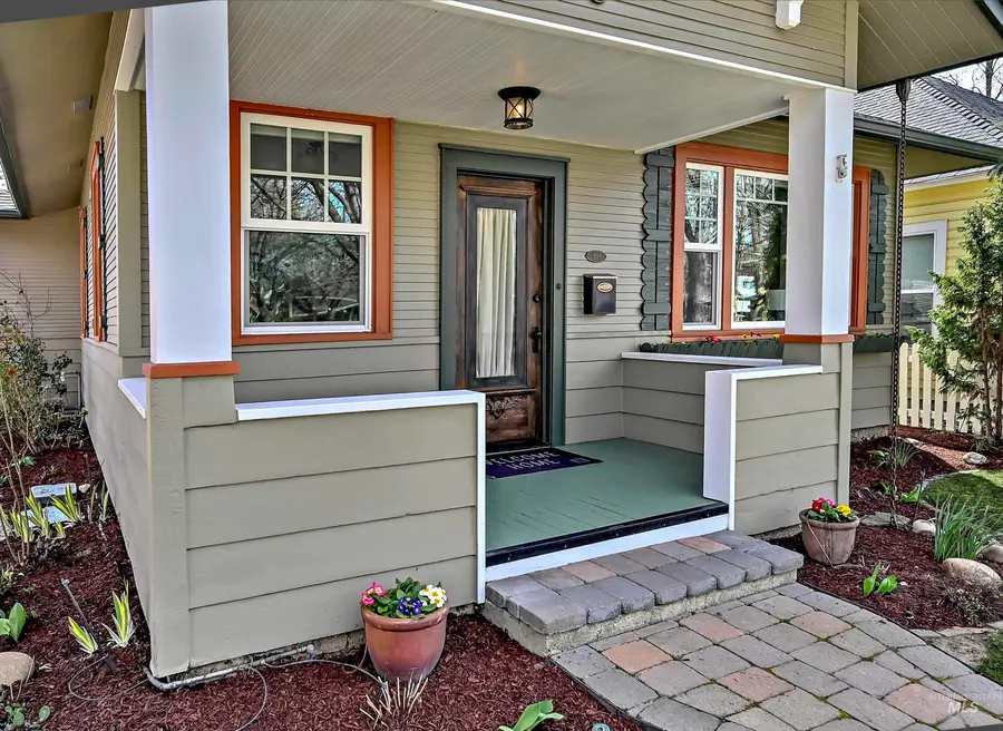 909 W Resseguie St, Boise, ID 83702 - #3