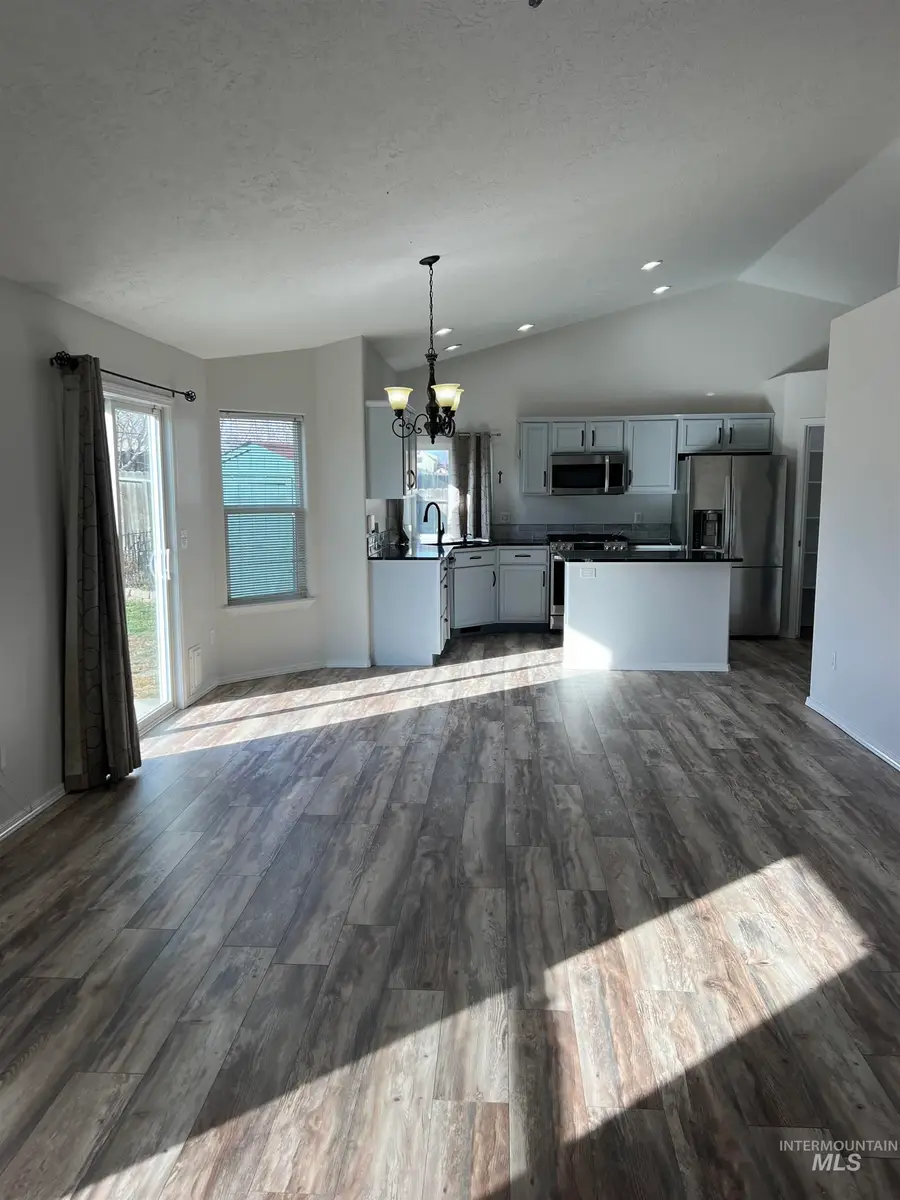 1065 E Fossilstone Ct, Kuna, ID 83634 - #3