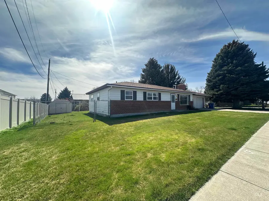 715 E 19th N, Mountain Home, ID 83647 - #2