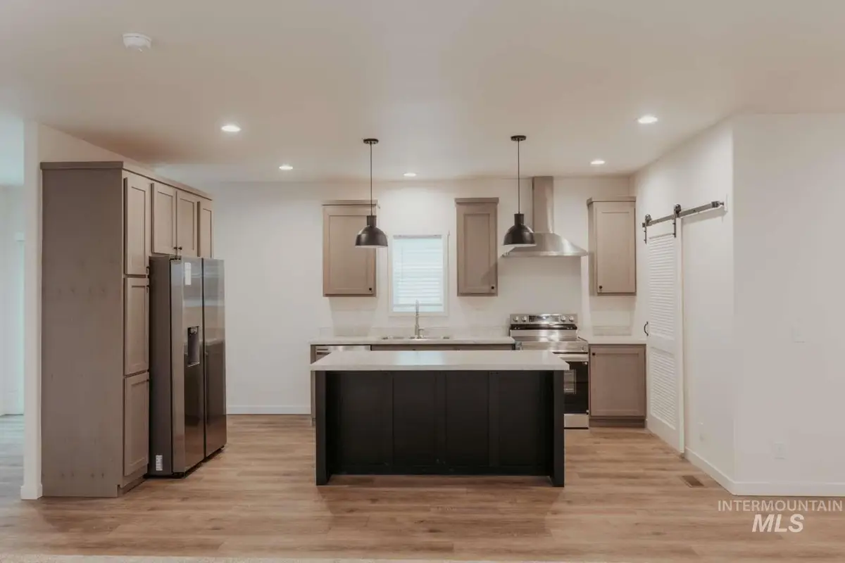 10703 Palm Dr, Boise, ID 83713 - #1