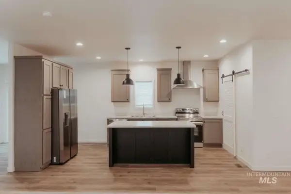 10703 Palm Dr, Boise, ID 83713