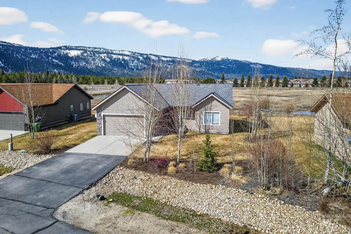 35 Moore Rd, Donnelly, ID 83615 - #1