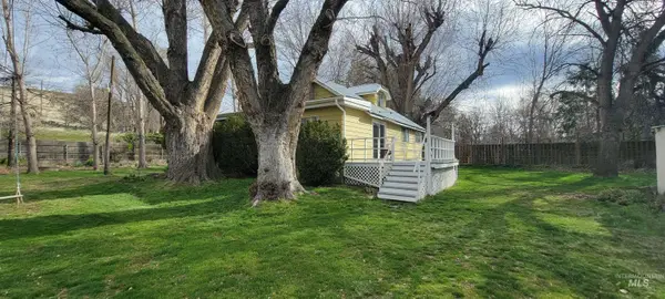 426 Hwy 12 E, Pomeroy, WA 99347