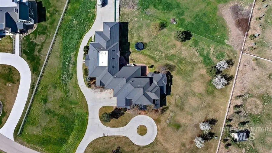 3797 Rustler Ln, Meridian, ID 83642 - #2