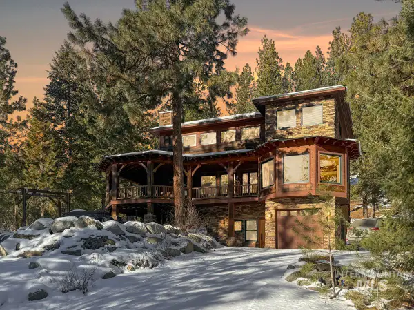 4 Chino Spur, Cascade, ID 83611