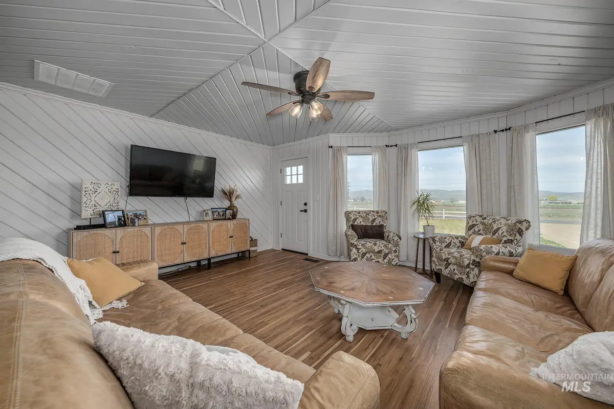 1009 County Road 70, Weiser, ID 83672 - #1