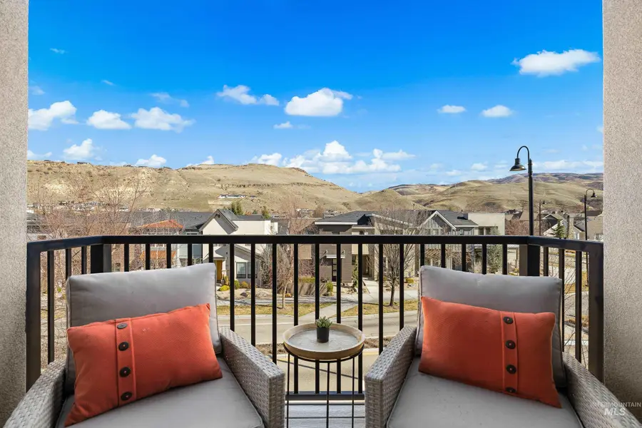 3707 E Parkcenter Blvd, Boise, ID 83716 - #3