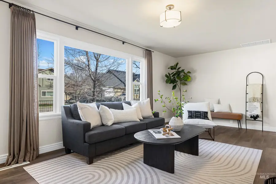 109 E Woodvine St, Boise, ID 83706 - #3