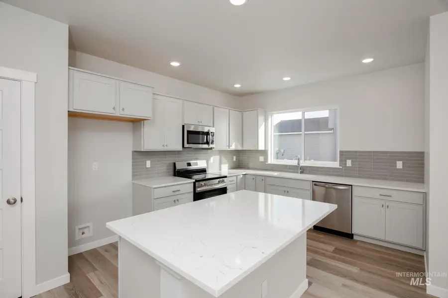 6714 W Redwood Creek Dr, Meridian, ID 83646 - #3