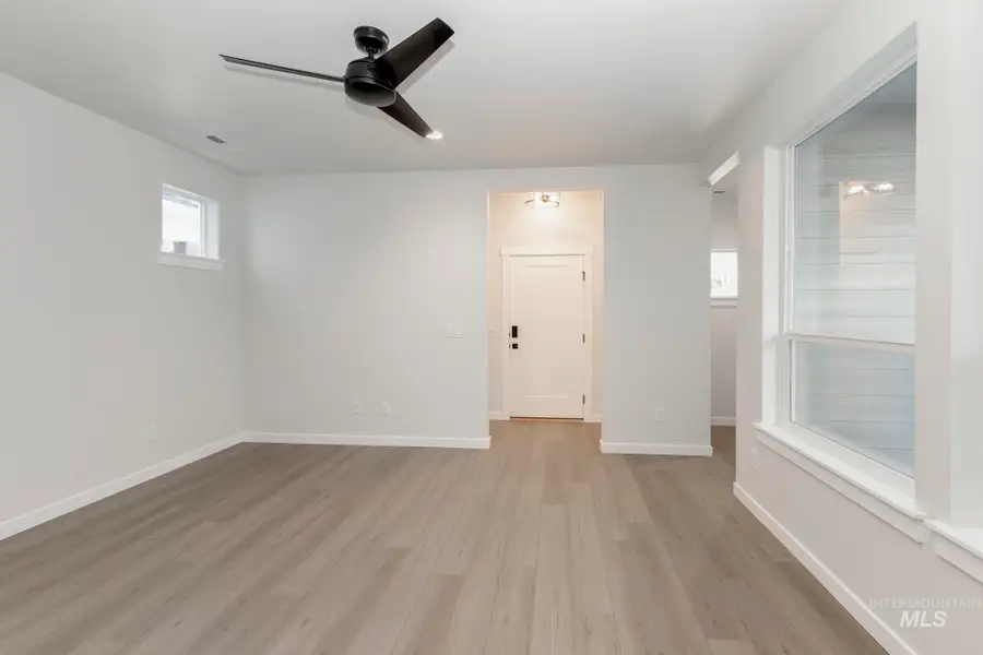 6715 W Fairy Falls Dr, Meridian, ID 83646 - #2